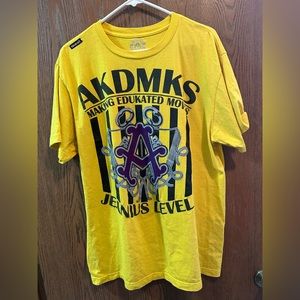 Akademiks yellow tshirt. Size large.